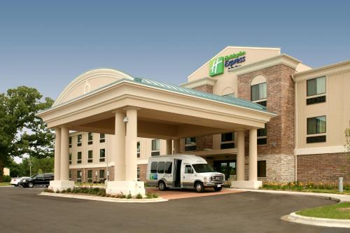 Verona Hotel | Holiday Inn Express & Suites Madison-Verona by IHG