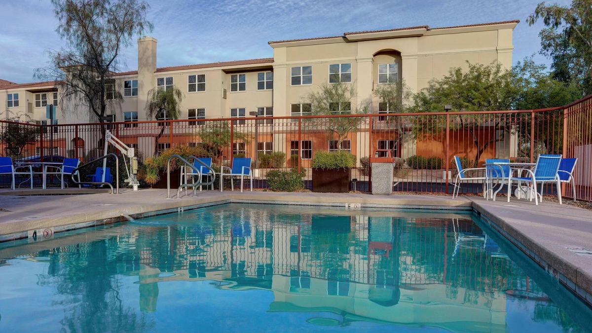 Mesa Hotel | Holiday Inn Express & Suites Phoenix - Mesa West by IHG