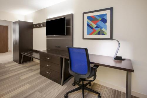 Troy Hotel | Holiday Inn Express & Suites Troy by IHG