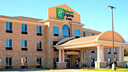 Bonham Hotel | Holiday Inn Express & Suites Bonham by IHG