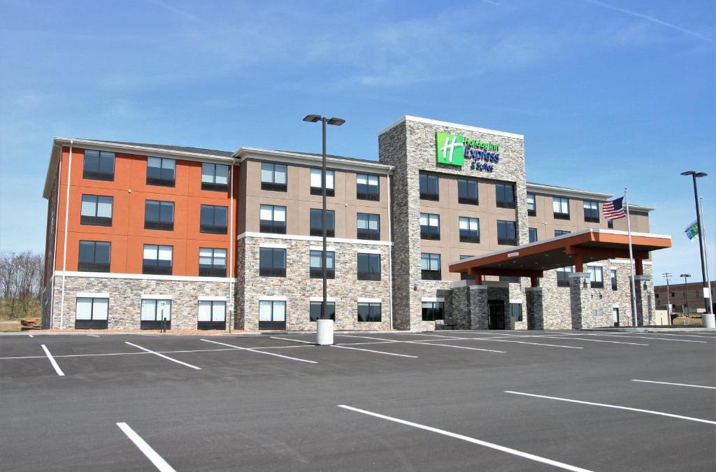 Clarion Hotel | Holiday Inn Express & Suites Clarion by IHG