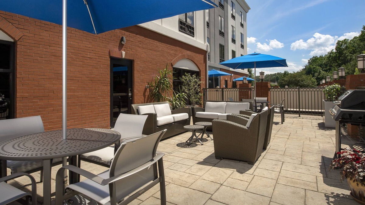 Clinton Hotel | Holiday Inn Express & Suites Knoxville-Clinton by IHG