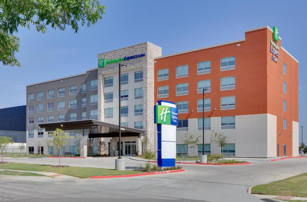 Dallas Hotel | Holiday Inn Express & Suites - Dallas NW HWY - Love Field by IHG