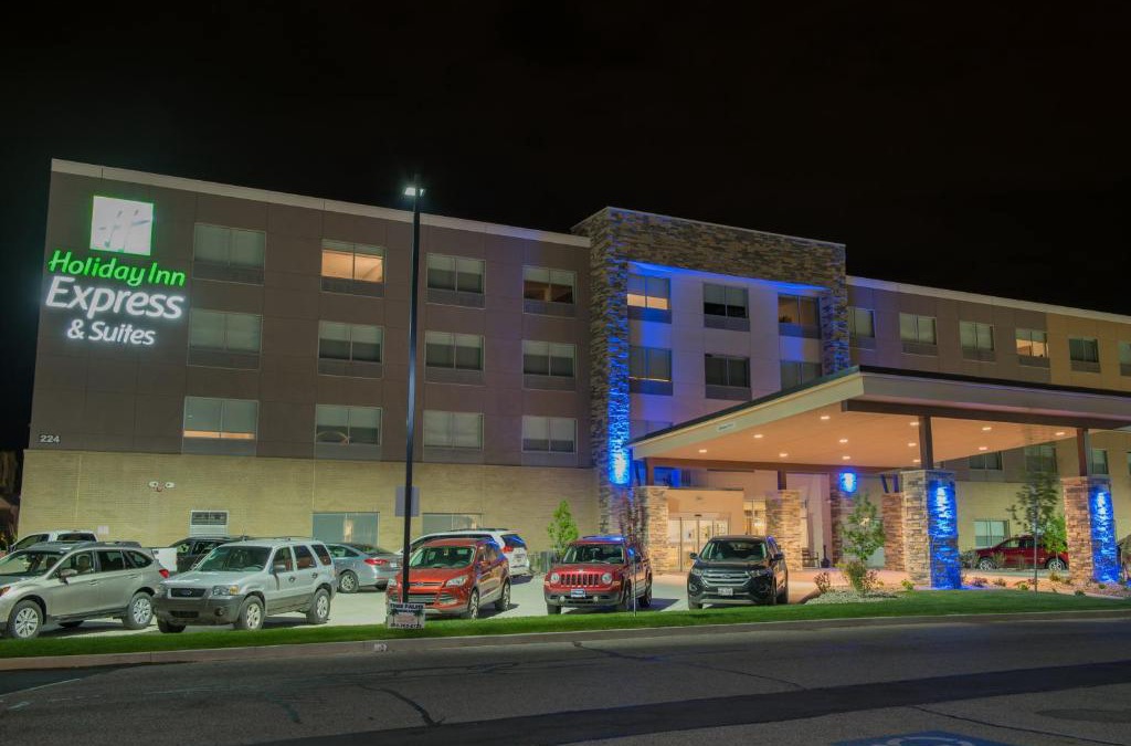 Dayton Hotel | Holiday Inn Express & Suites Dayton North - Vandalia by IHG
