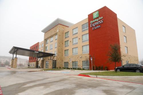Forney Hotel | Holiday Inn Express & Suites - Forney by IHG