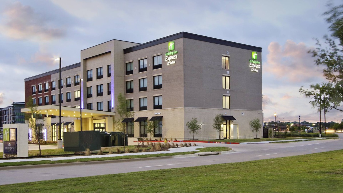 Frisco Hotel | Holiday Inn Express & Suites Dallas-Frisco NW Toyota Stdm by IHG