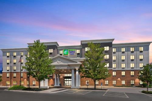 Hillside Hotel | Holiday Inn Express & Suites Chicago West-O'Hare Arpt Area by IHG