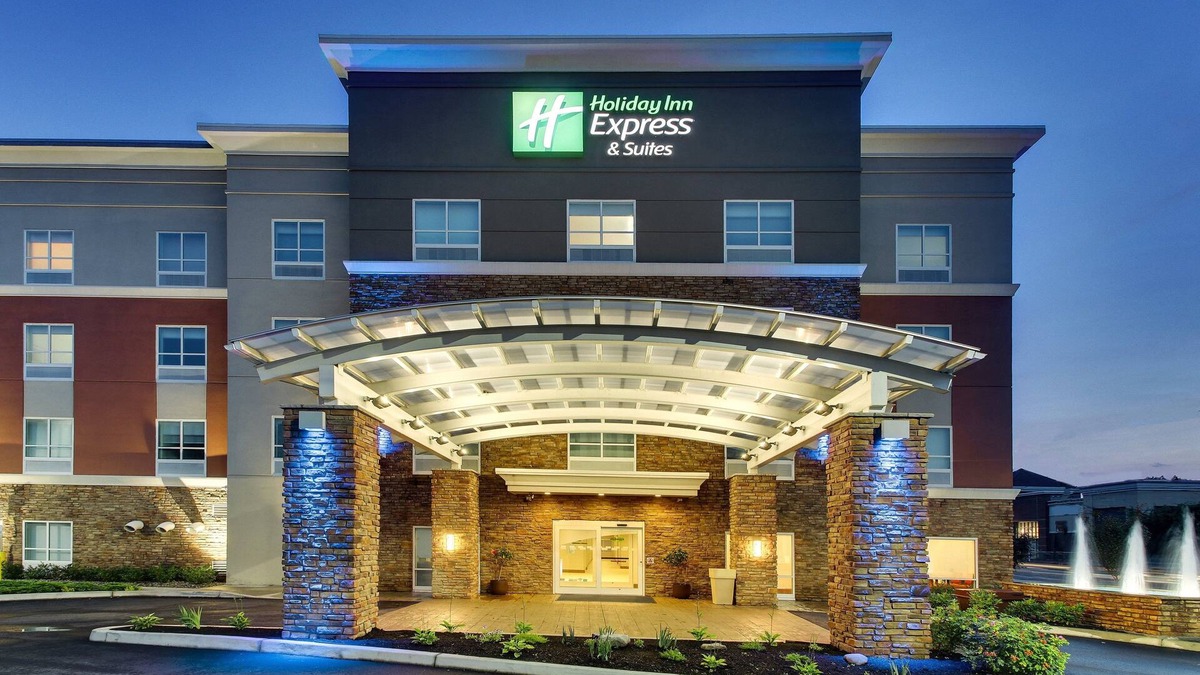 Ithaca Hotel | Holiday Inn Express & Suites Ithaca by IHG