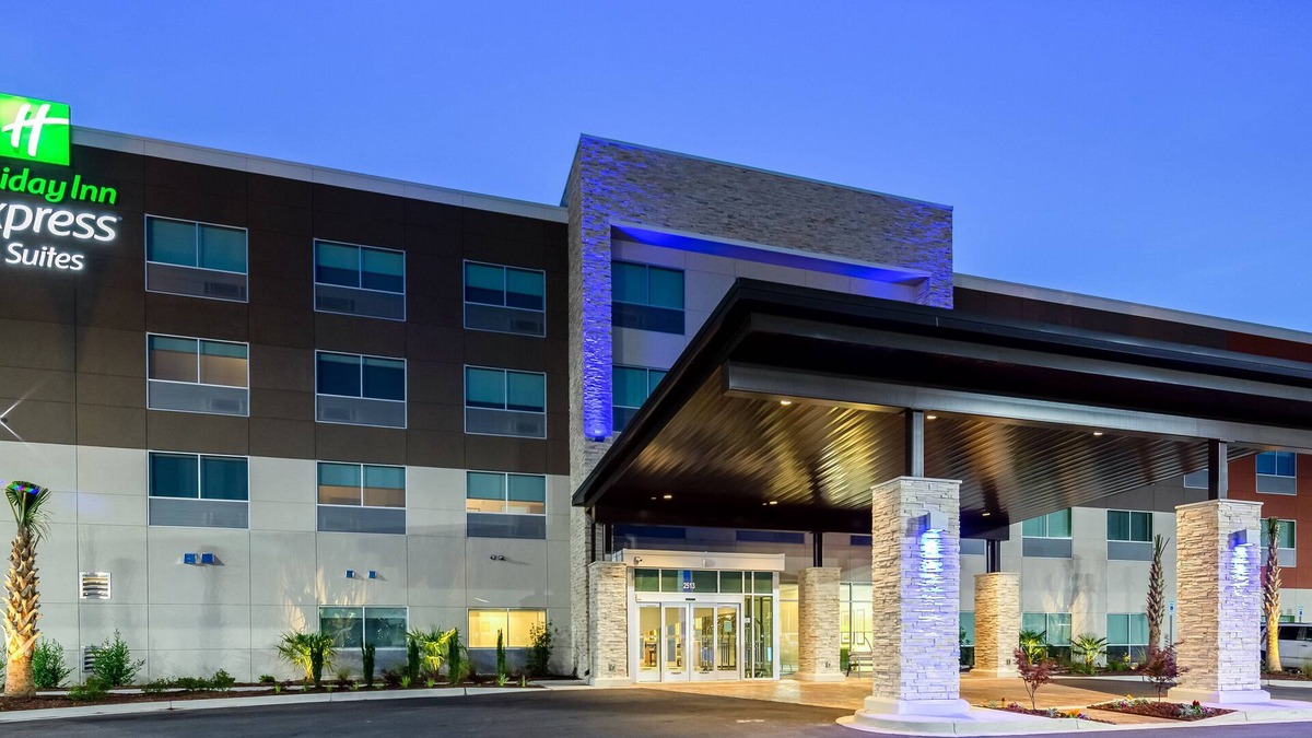 Latta Hotel | Holiday Inn Express & Suites Latta by IHG