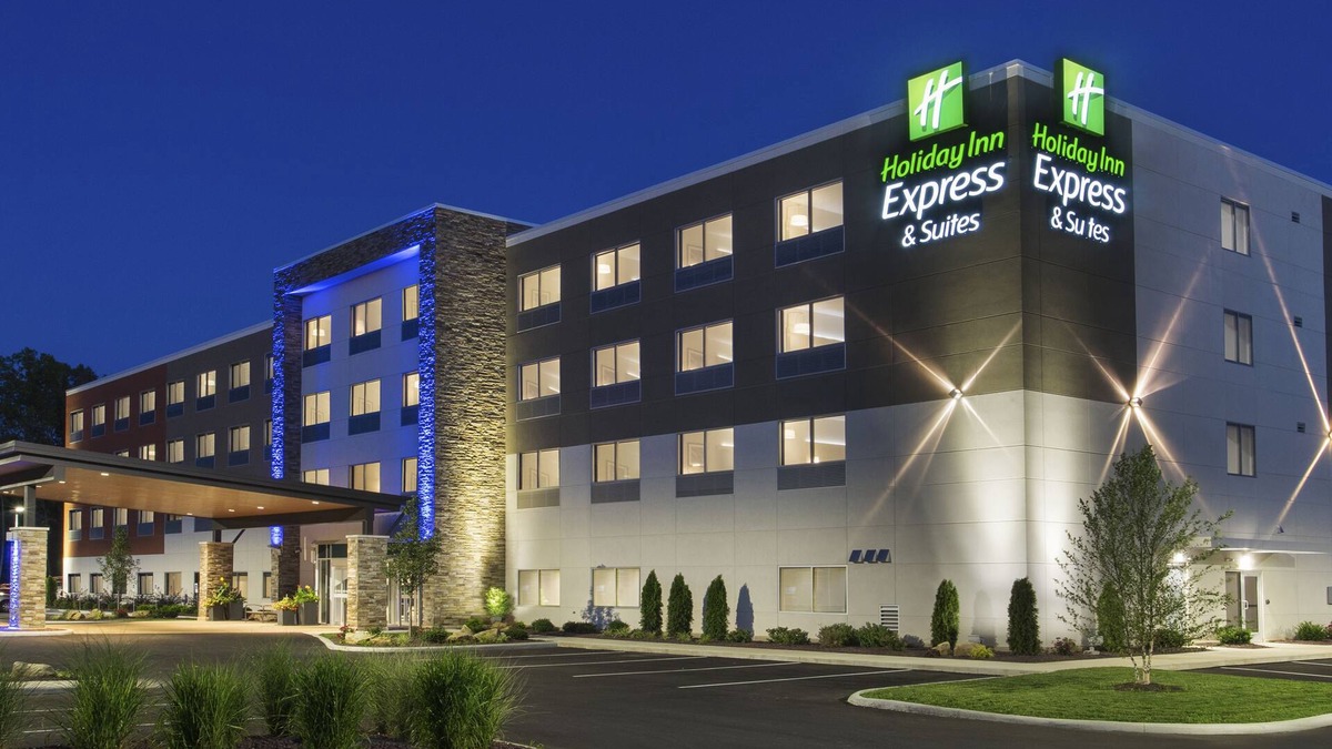 Medina Hotel | Holiday Inn Express & Suites Medina by IHG