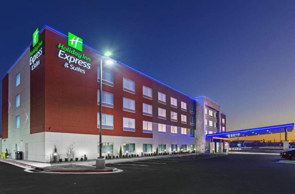 Owasso Hotel | Holiday Inn Express & Suites - Tulsa Northeast - Owasso by IHG