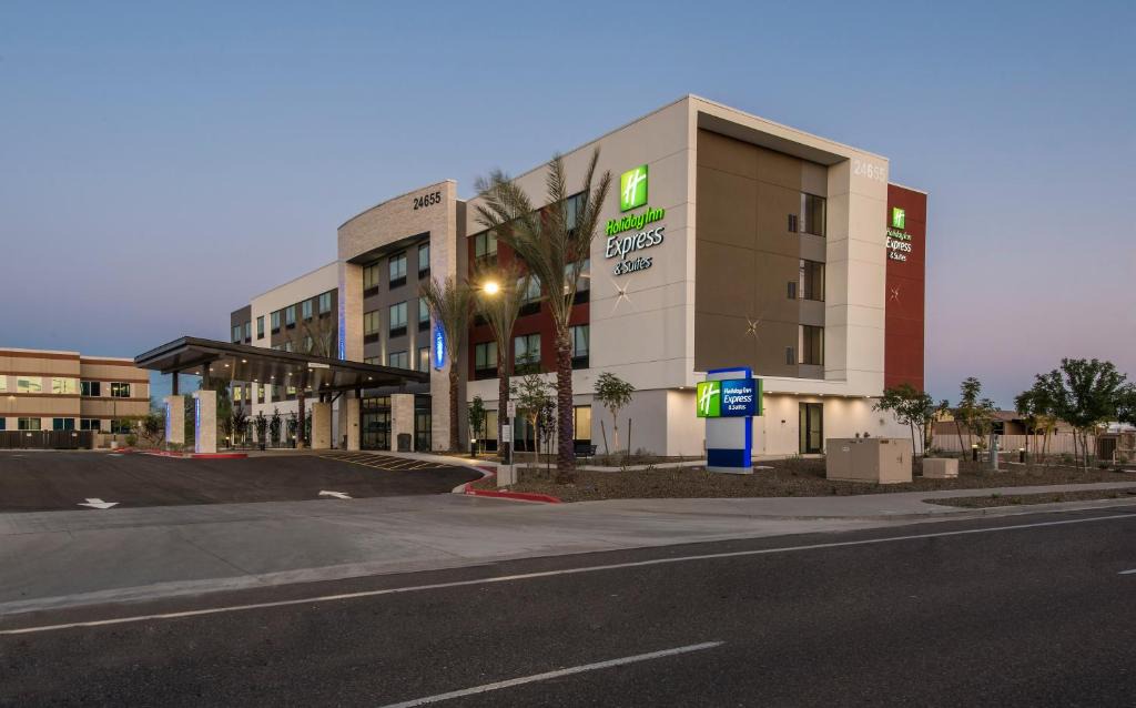 Deer Valley Hotel | Holiday Inn Express & Suites - Phoenix North - Happy Valley by IHG