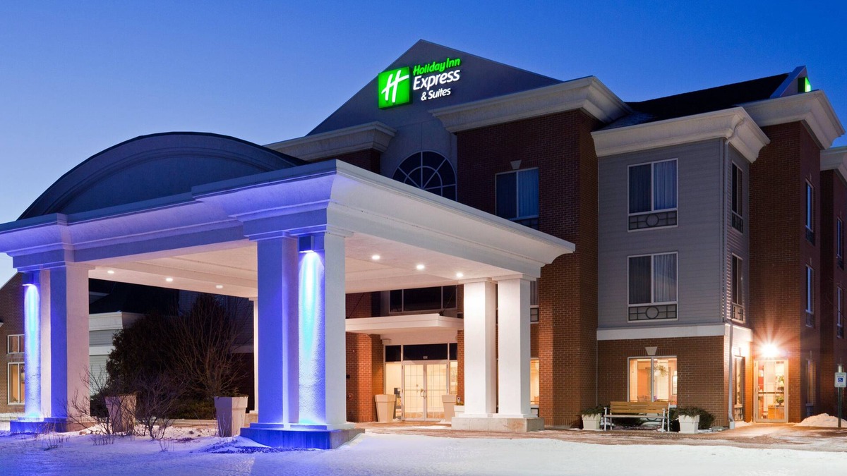 Superior Hotel | Holiday Inn Express & Suites Superior by IHG