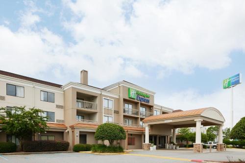 Tifton Hotel | Holiday Inn Express Tifton by IHG
