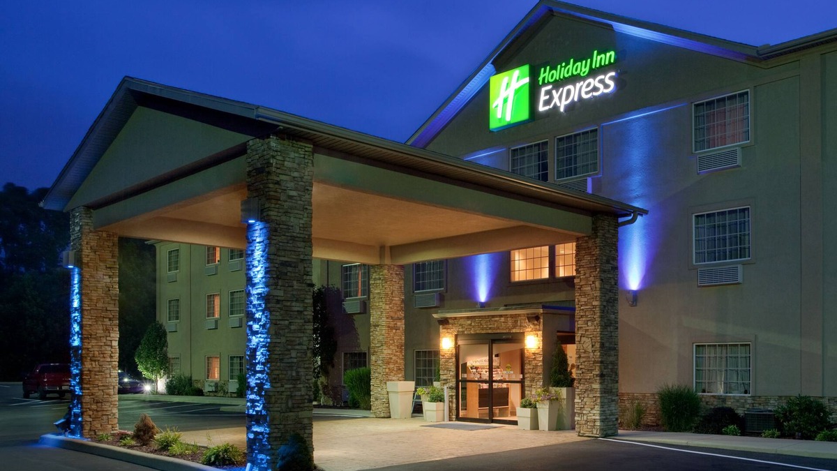 Alverton Hotel | Holiday Inn Express Mount Pleasant-Scottdale by IHG
