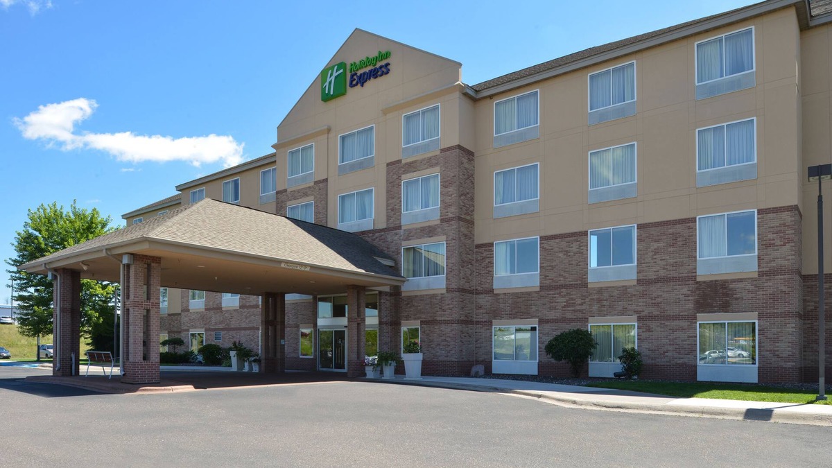 St Croix Falls Hotel | Holiday Inn Express St. Croix Valley by IHG