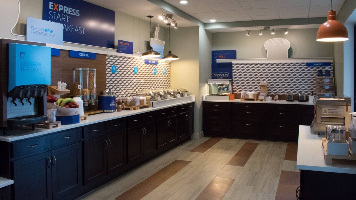 West Memphis Hotel | Holiday Inn Express and Suites West Memphis by IHG
