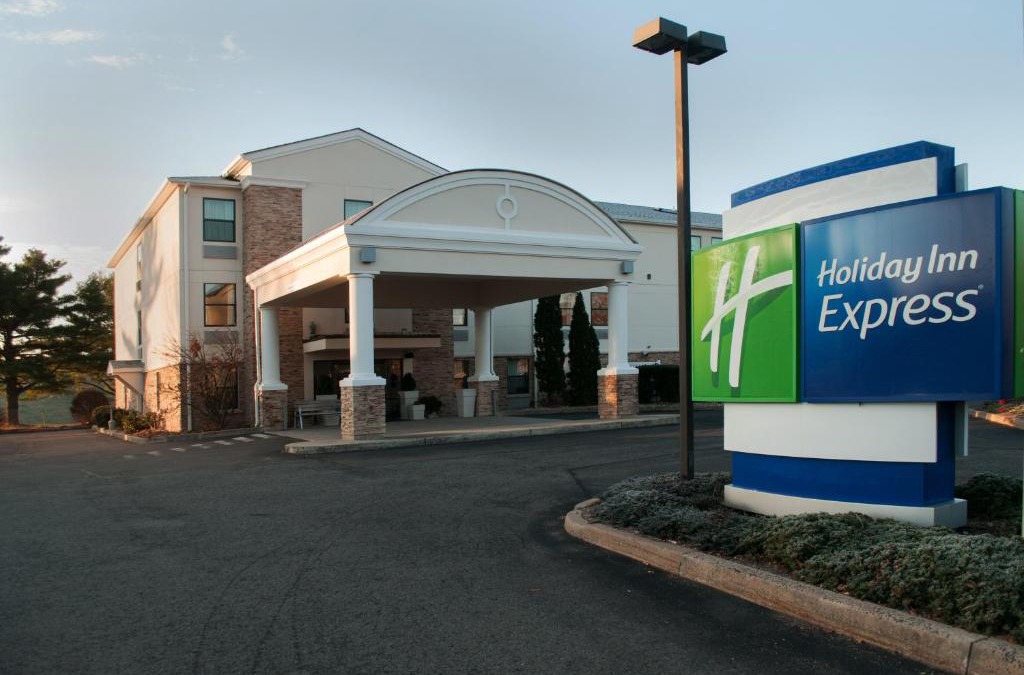 Vernon Hotel | Holiday Inn Express Vernon-Manchester by IHG