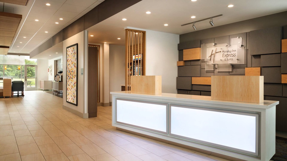 Talleyville Hotel | Holiday Inn Express Wilmington North - Brandywine by IHG