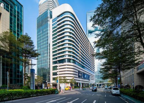 Zhujiang New Town Hotel | Holiday Inn Guangzhou Zhujiang New Town - Free Shuttle Bus to Canton Fair Complex & Overseas Buyer Registration Services during Canton Fair Period
