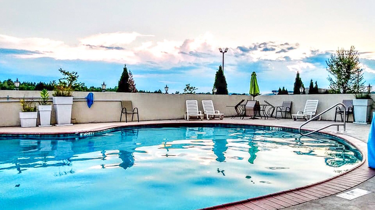 Yampertown Hotel | Holiday Inn Guin by IHG