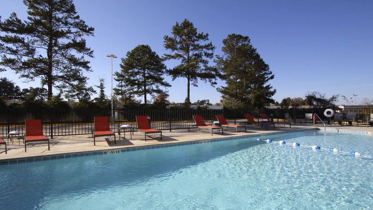 Hattiesburg Hotel | Holiday Inn Hattiesburg - North by IHG