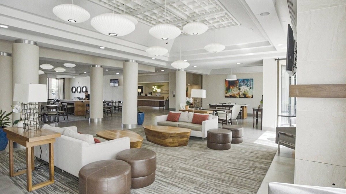 Las Colinas Hotel | Holiday Inn Irving Las Colinas by IHG