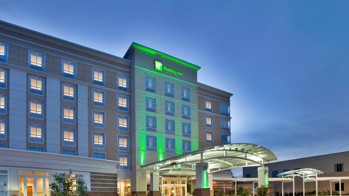 Waldron Hotel | Holiday Inn Kansas City Airport by IHG