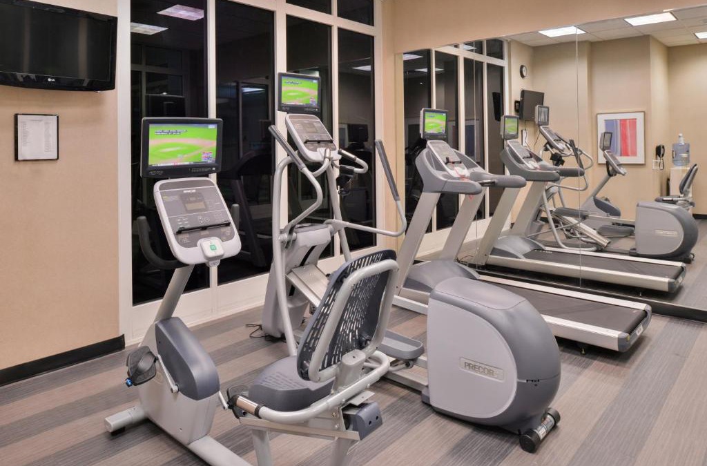 Waldron Hotel | Holiday Inn Kansas City Airport by IHG