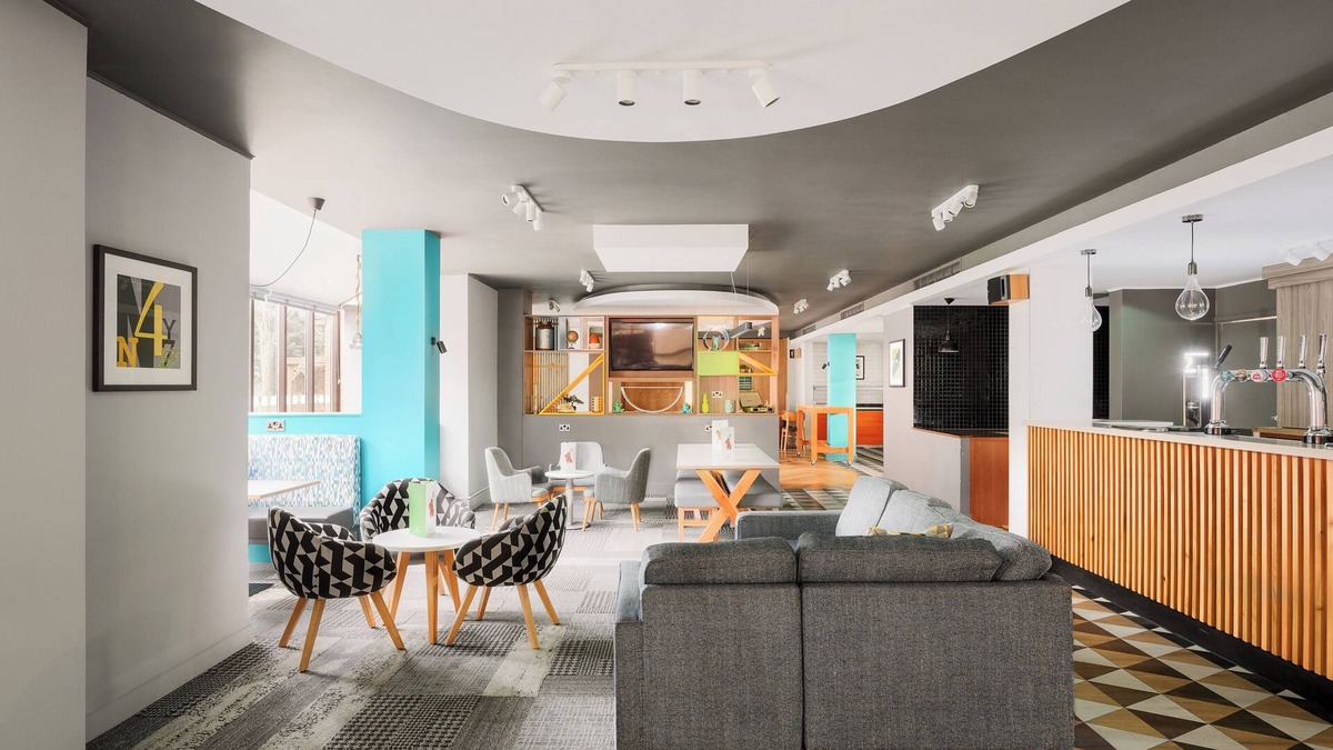 Great Houghton Hotel | Holiday Inn Northampton by IHG
