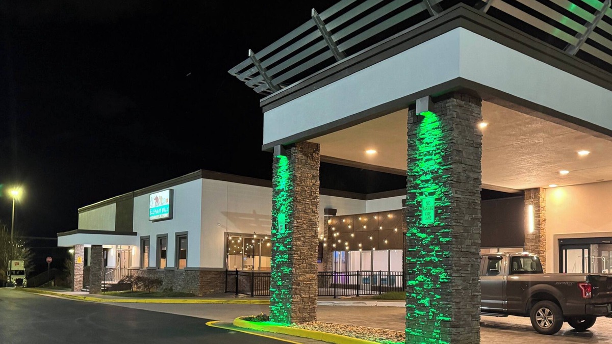 Cave Spring Hotel | Holiday Inn Roanoke-Tanglewood-Rt 419&i581 by IHG