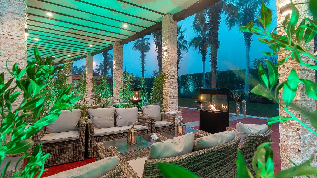 Salmiya Hotel | Holiday Inn Suites Kuwait by IHG