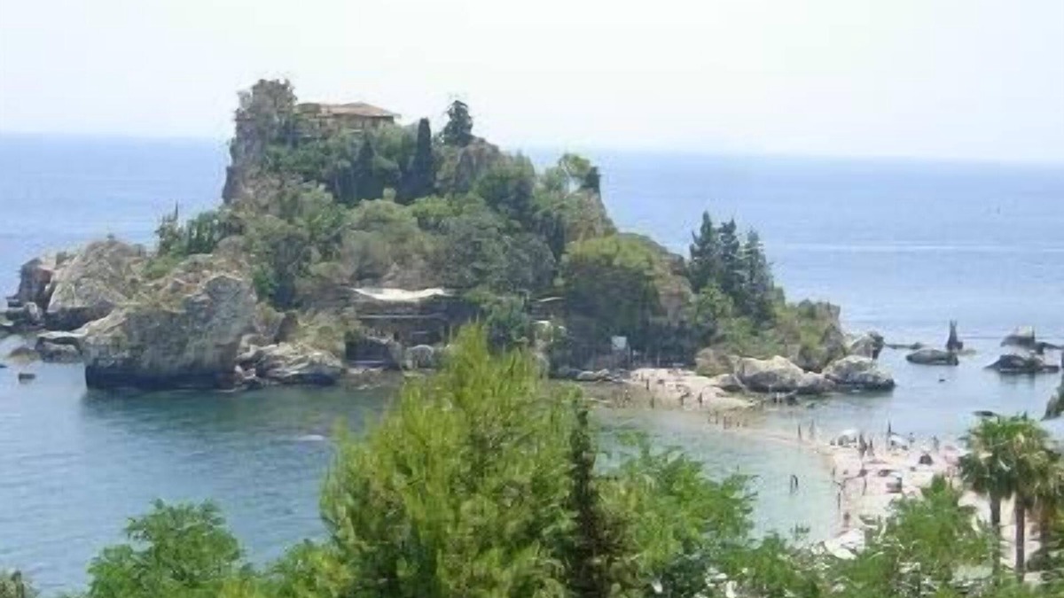 Fiumefreddo di Sicilia Apartment | Holiday apartment Fiumefreddo di Sicilia for 2 - 4 persons with 2 bedrooms - Holiday apartment