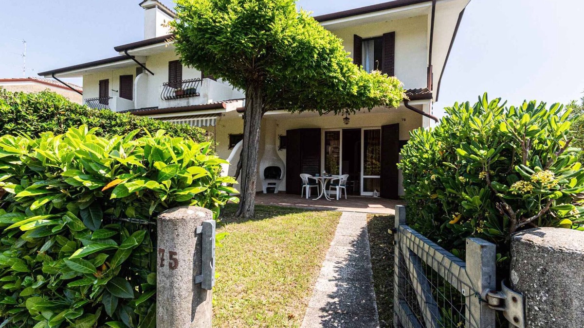 Porto Santa Margherita House | Holiday home with swimming pool