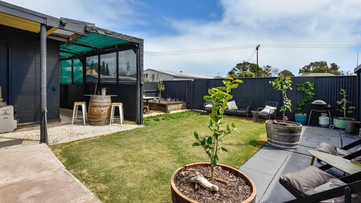 Lacepede House | Holiday Rental - 59 James Street Kingston