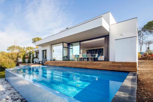 Caldes de Malavella Resort | Holiday Rentals at Camiral, a Quinta do Lago Resort