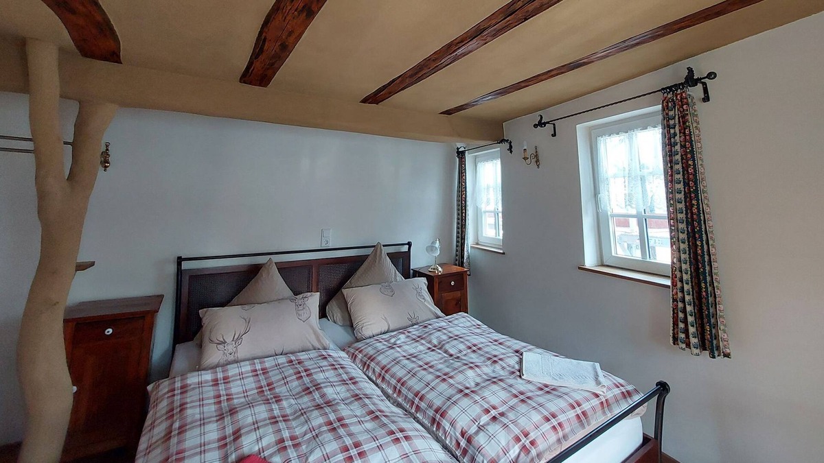 Kleinheubach Apartment | Holiday rooms (without kitchen) - Nostalgie
