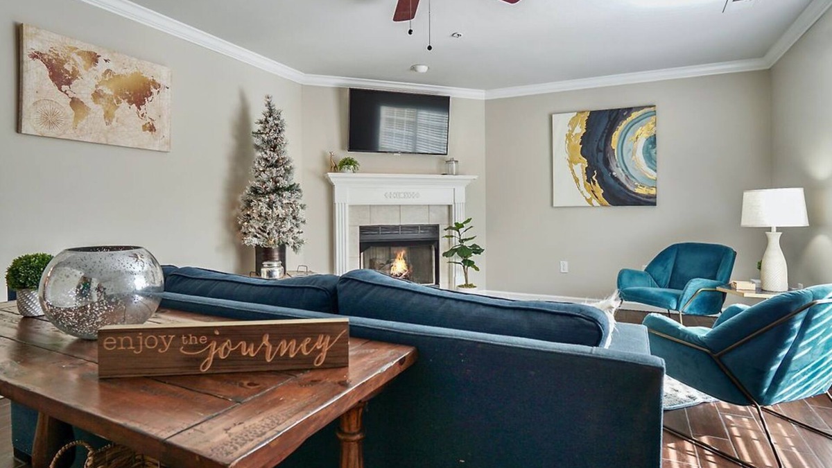 Alabaster House | HOLIDAY SALE at Warrior Landing!