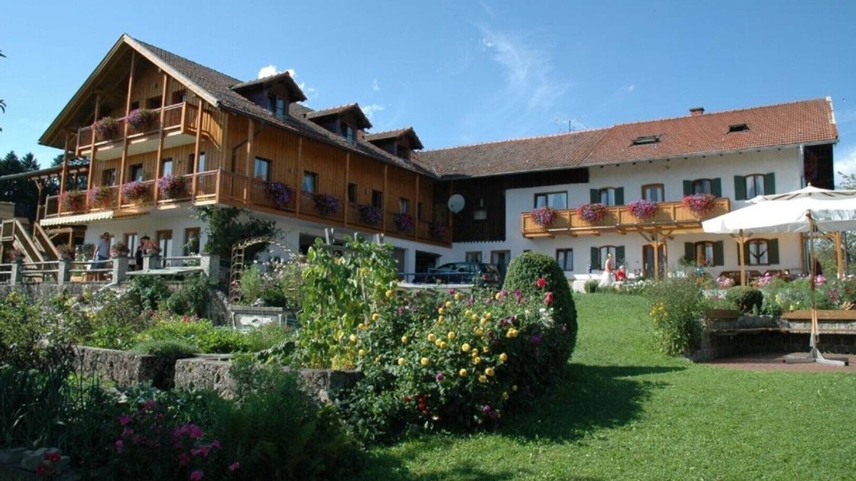 Bruckmuehl Apartment | Holiday Schnürmann ***, apartment robin