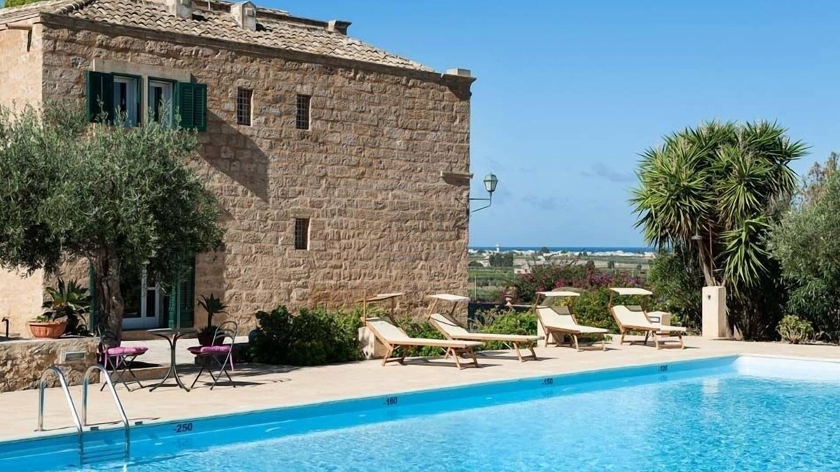 Paceco Villa | holiday vacation villa rental italy, sicily, trapani, pool, view