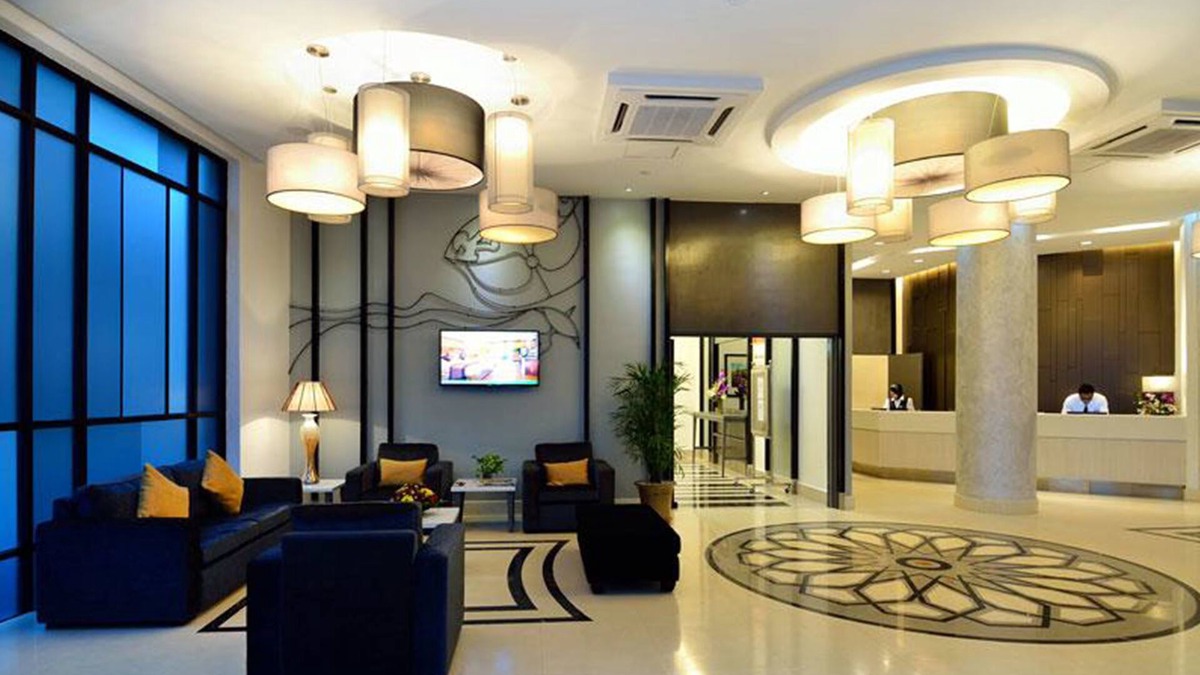 Wakaf Che Yeh Hotel | Holiday Villa Hotel & Suites