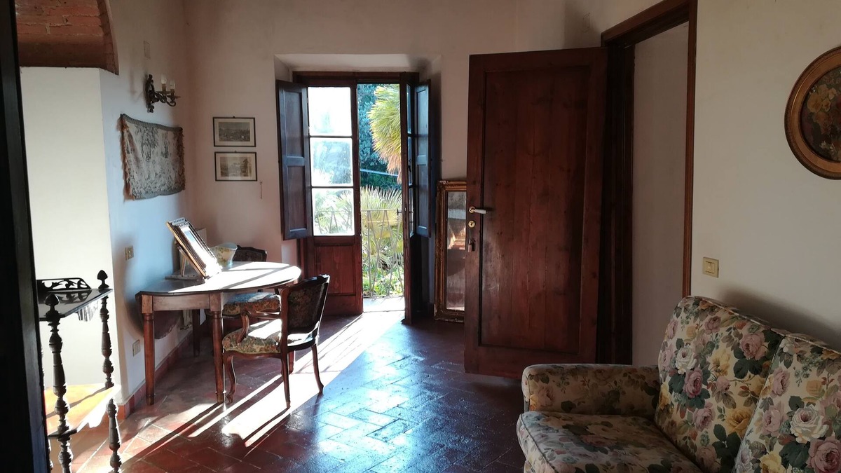 Orciano Pisano Villa | Holidays in an 18th century Tuscan villa with swimming pool