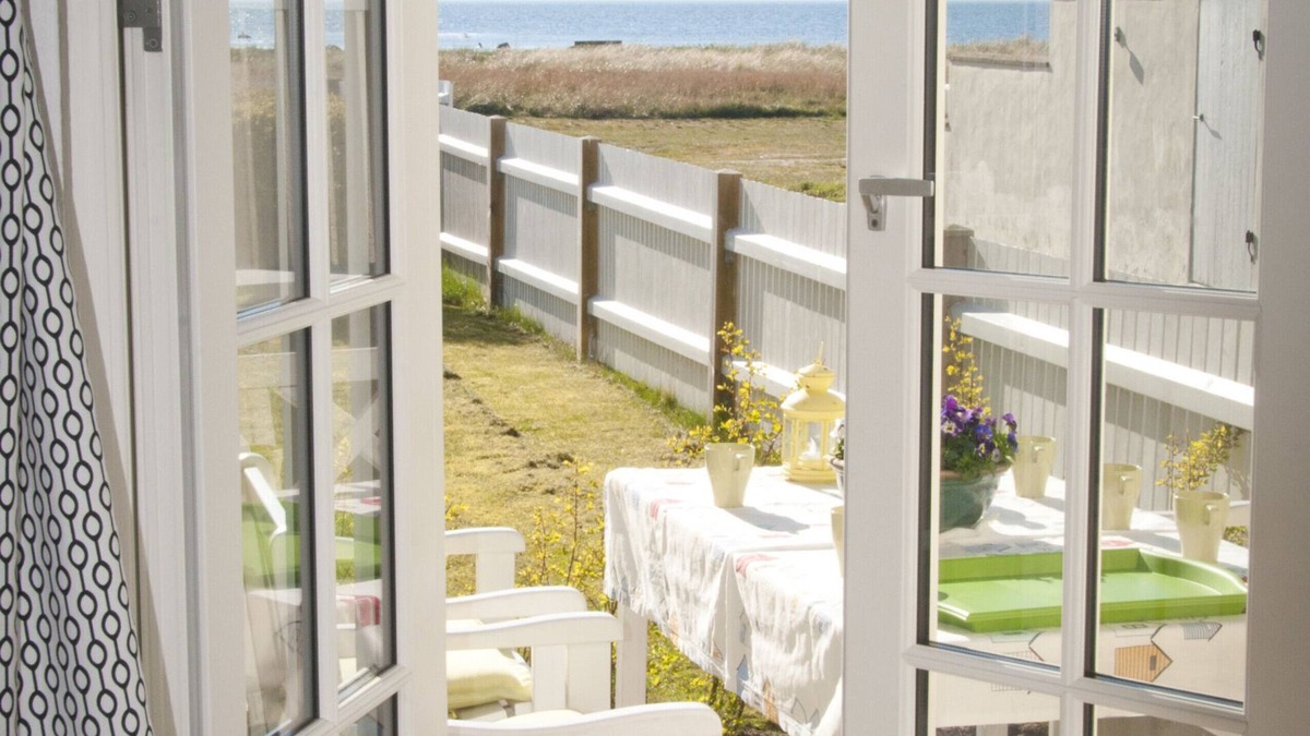 Lerberget House | Holidays in an old fishing village 75 meters from the west coast beach