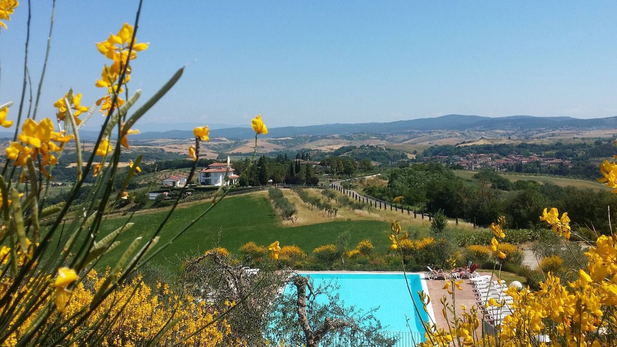 Asciano House | Holidays in apartment with swimming pool in Tuscany Siena