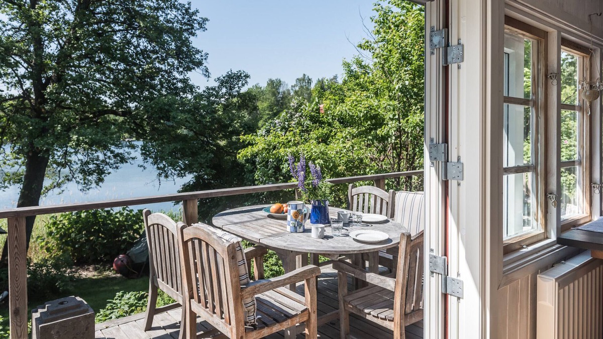 Varmdo House | Holidays in the Stockholm archipelago 20 meters from the sea