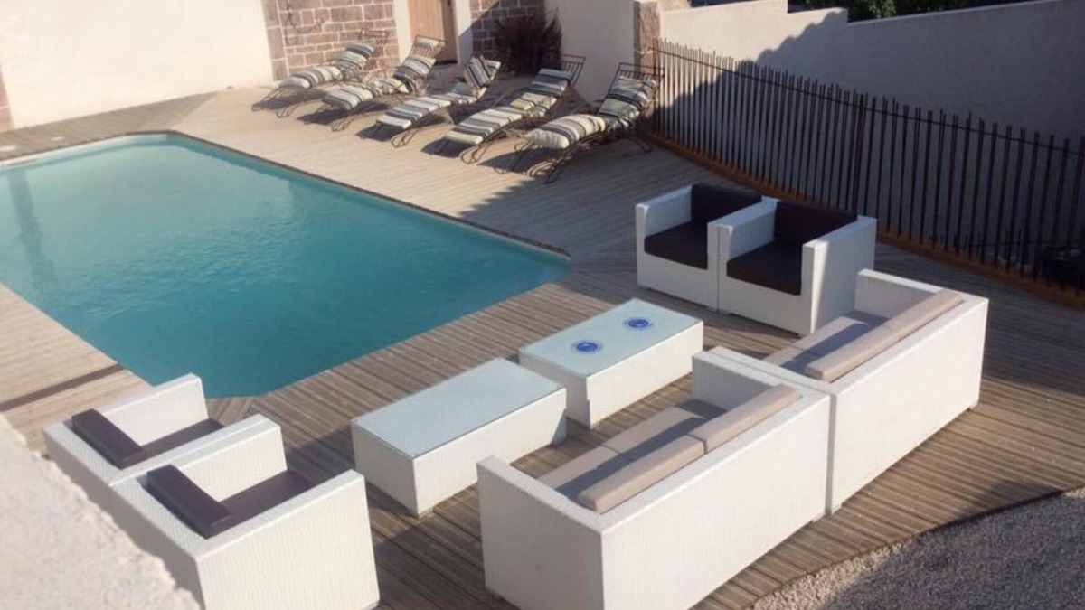 Murviel-les-Beziers House | Holidays on the water's edge