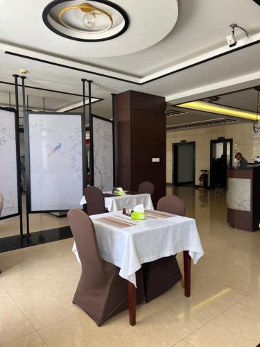 Ambohibao Hotel | Holidays Orchid Hotel