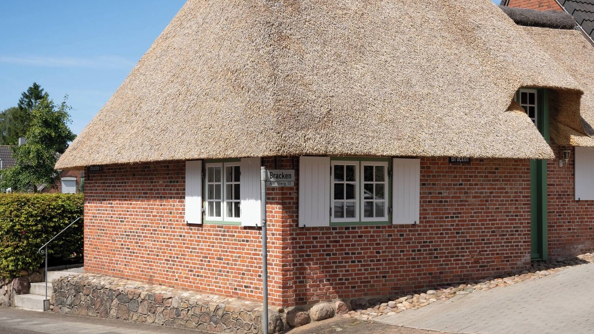 Rodemis Cottage | Holidays under thatch in the Stormstadt Husum 4 STARS *