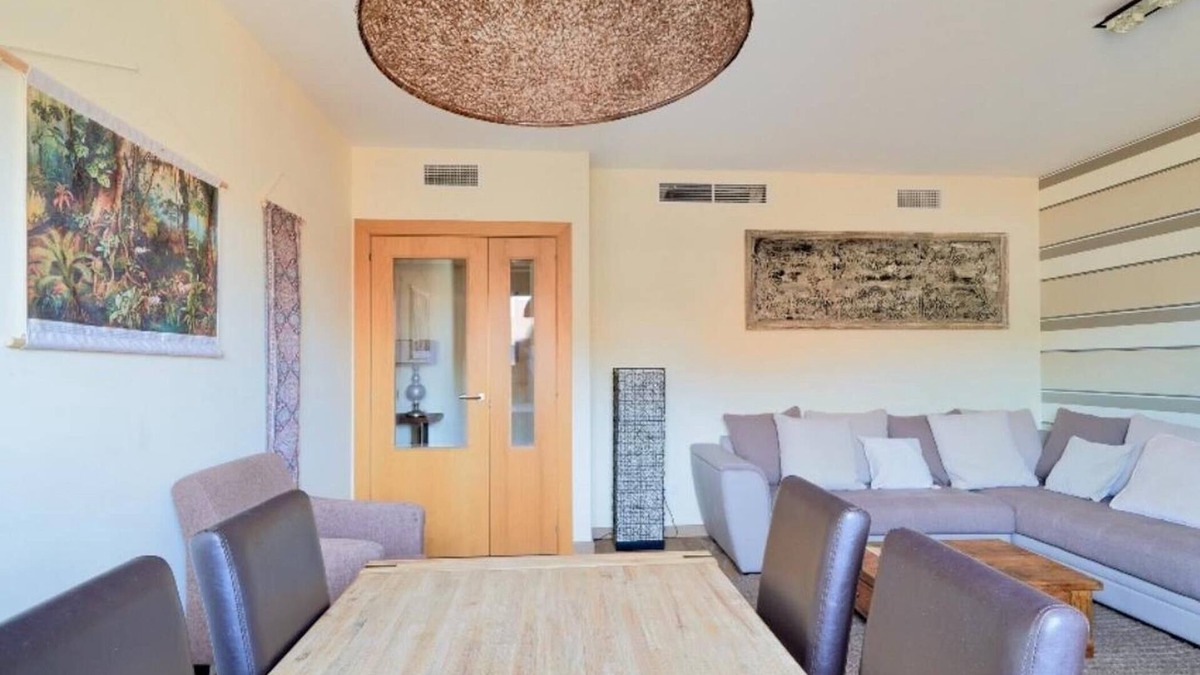 Parque Ayala Apartment | Holidays2Malaga Heroe de Sostoa with pool view