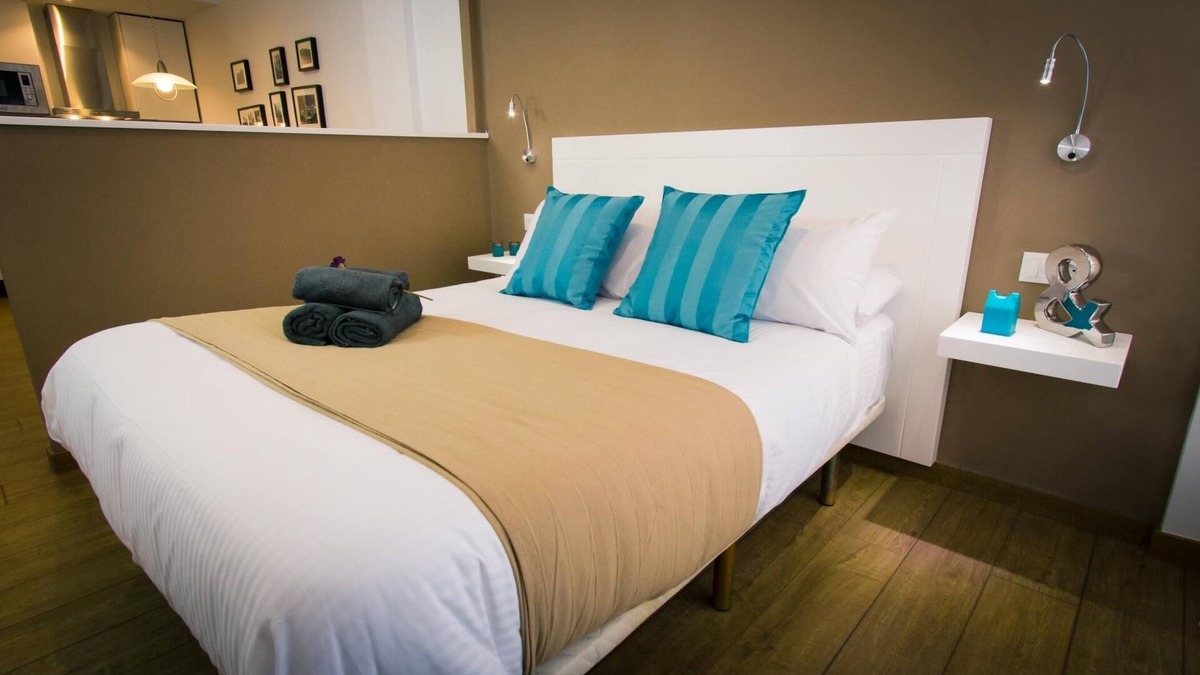 La Malagueta Apartment | Holidays2Malaga Malagueta Loft